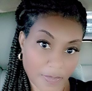 Meet your Posher, Dana